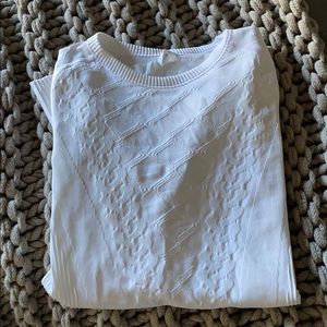 Lululemon white long sleeve top size 6